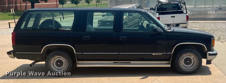 image for item HL9198 1997 Chevrolet Suburban C1500  SUV