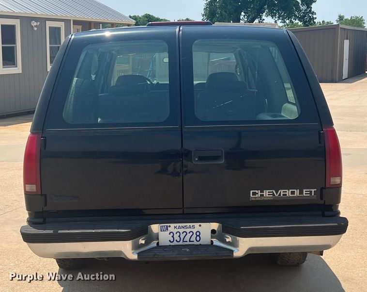 image for item HL9198 1997 Chevrolet Suburban C1500  SUV