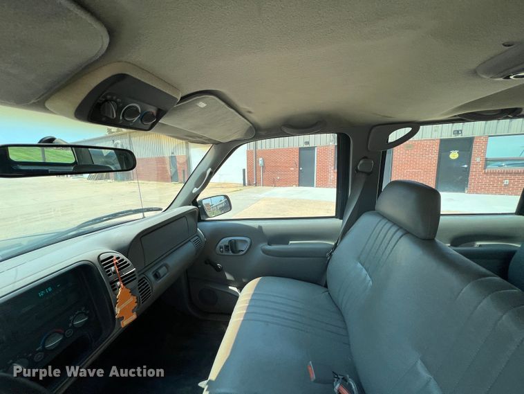 image for item HL9198 1997 Chevrolet Suburban C1500  SUV