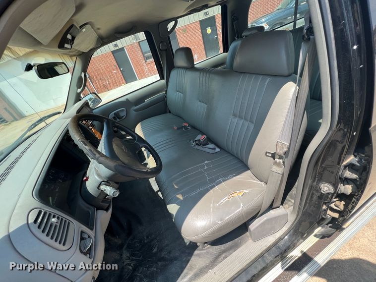 image for item HL9198 1997 Chevrolet Suburban C1500  SUV