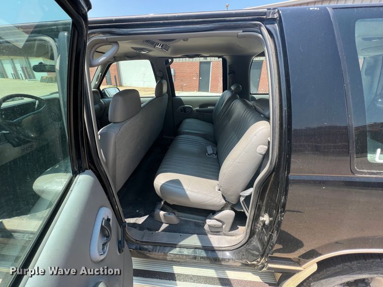 image for item HL9198 1997 Chevrolet Suburban C1500  SUV