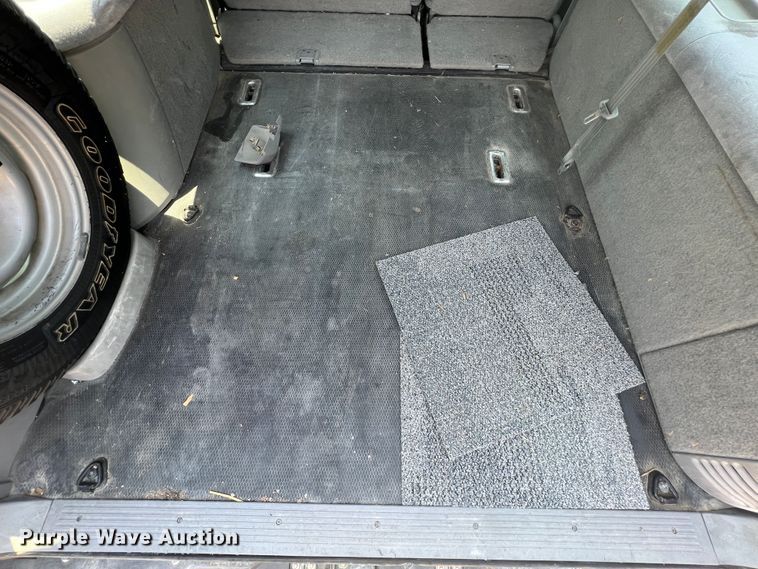 image for item HL9198 1997 Chevrolet Suburban C1500  SUV