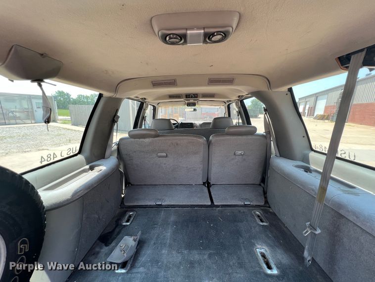 image for item HL9198 1997 Chevrolet Suburban C1500  SUV