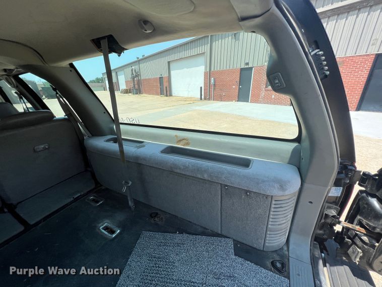 image for item HL9198 1997 Chevrolet Suburban C1500  SUV