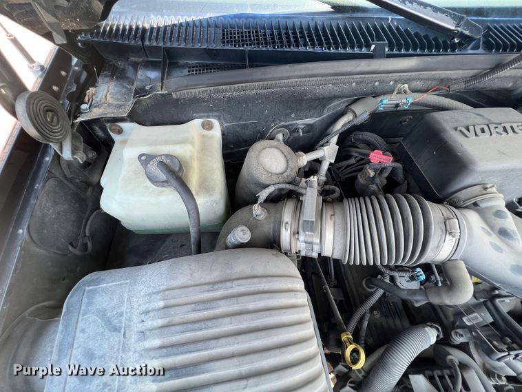 image for item HL9198 1997 Chevrolet Suburban C1500  SUV