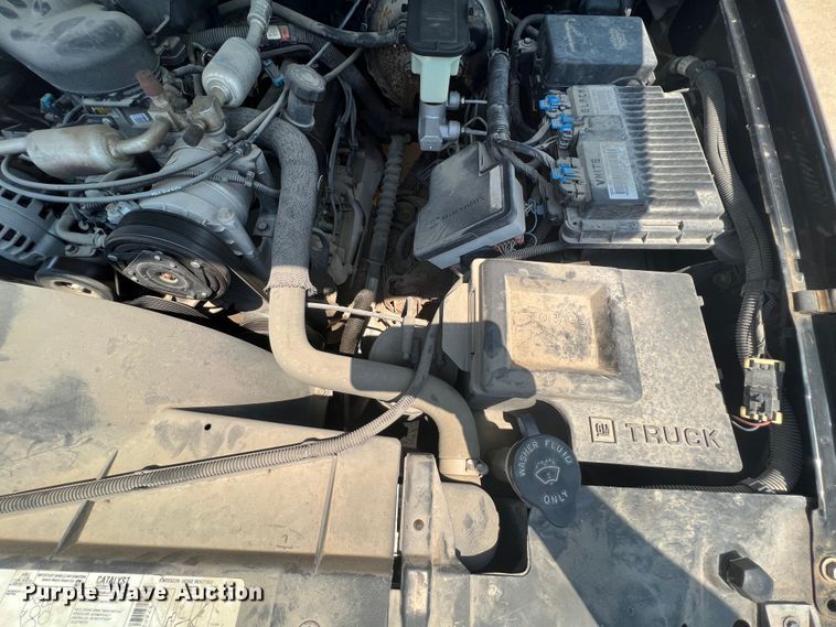 image for item HL9198 1997 Chevrolet Suburban C1500  SUV