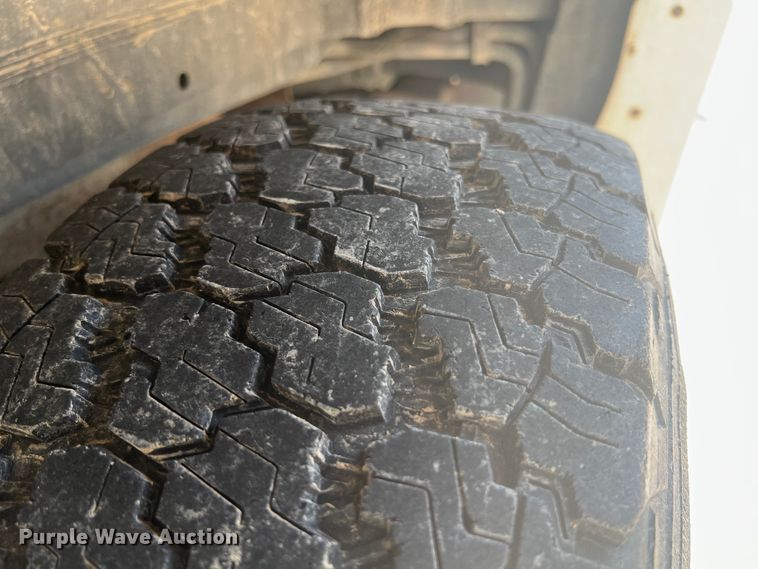 image for item HL9198 1997 Chevrolet Suburban C1500  SUV