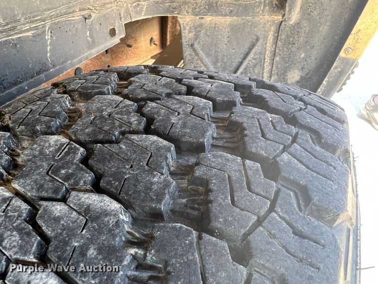 image for item HL9198 1997 Chevrolet Suburban C1500  SUV