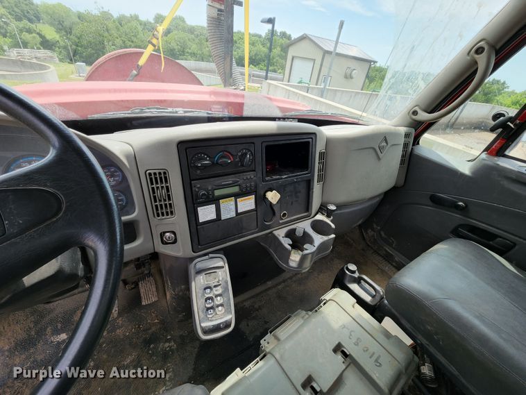 image for item JA9851 2008 International WorkStar 7400  sewer jetter truck