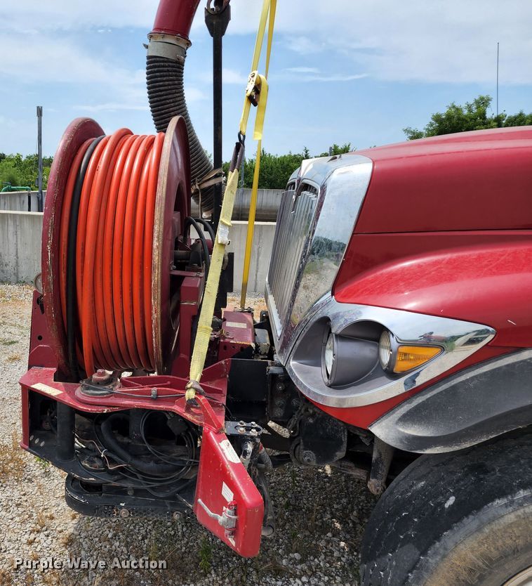 image for item JA9851 2008 International WorkStar 7400  sewer jetter truck