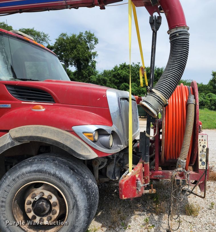 image for item JA9851 2008 International WorkStar 7400  sewer jetter truck