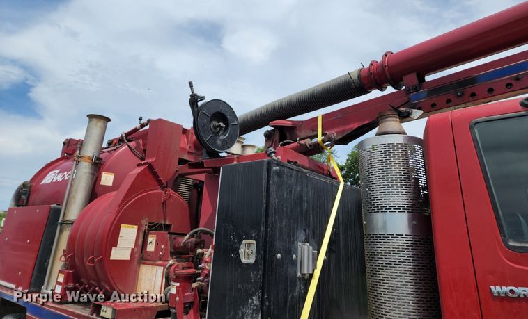 image for item JA9851 2008 International WorkStar 7400  sewer jetter truck