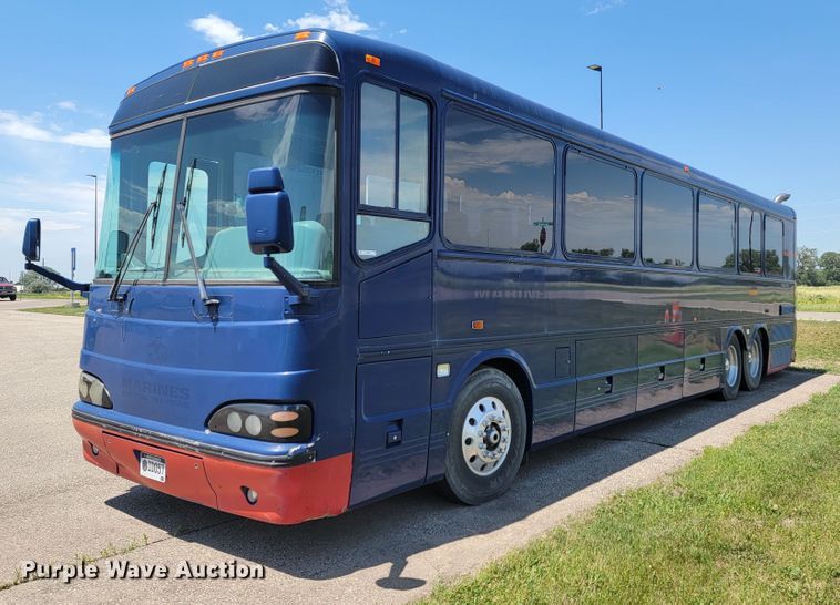 image for item JG9805 2001 Blue Bird  coach bus