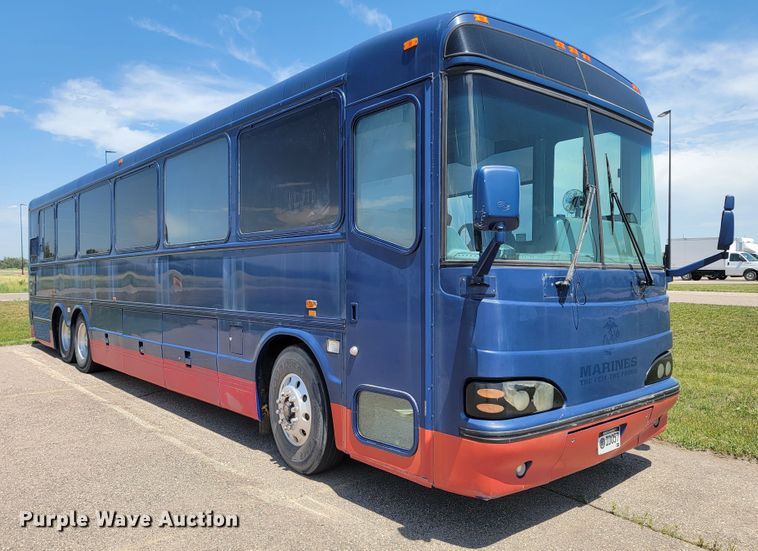 image for item JG9805 2001 Blue Bird  coach bus