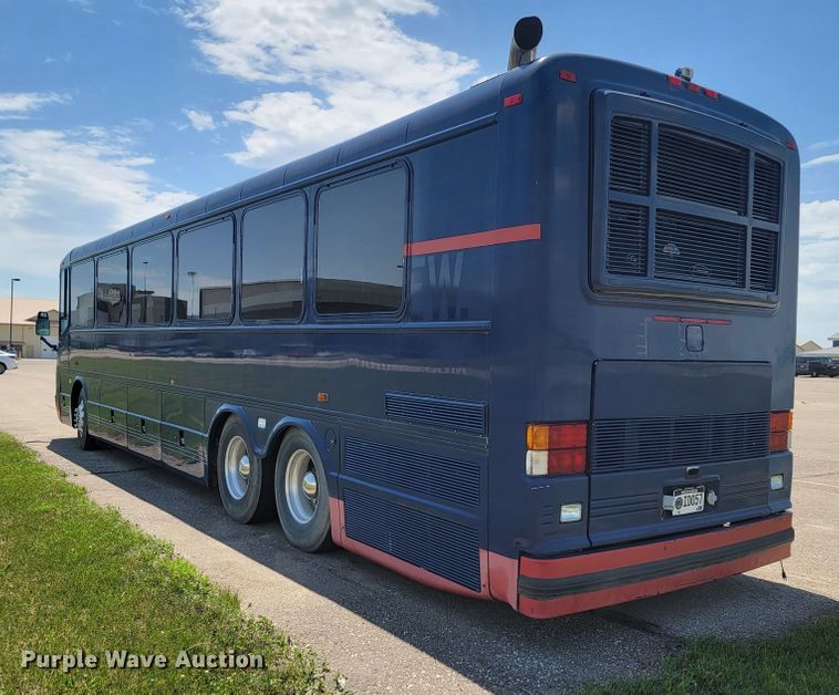 image for item JG9805 2001 Blue Bird  coach bus