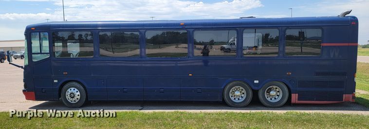 image for item JG9805 2001 Blue Bird  coach bus