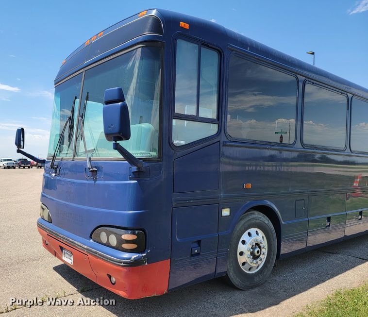 image for item JG9805 2001 Blue Bird  coach bus