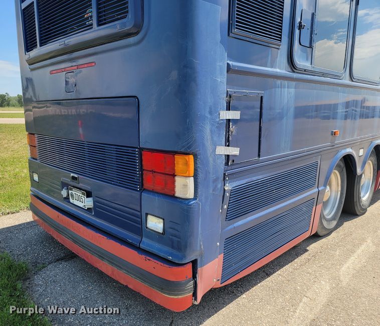 image for item JG9805 2001 Blue Bird  coach bus