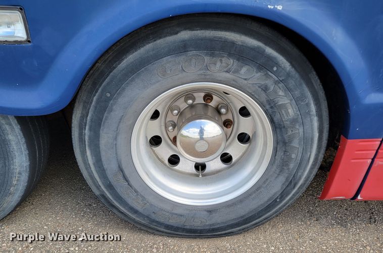 image for item JG9805 2001 Blue Bird  coach bus