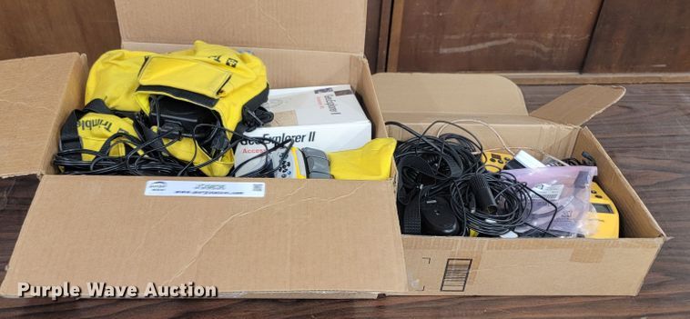 image for item JG9836 (5) Trimble GPS units