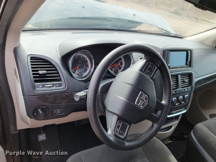 image for item JG9852 2018 Dodge Grand Caravan  van