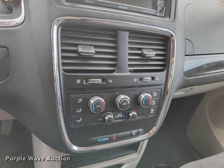 image for item JG9852 2018 Dodge Grand Caravan  van