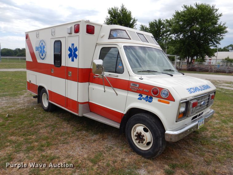 image for item JH9700 1986 Ford E350  ambulance