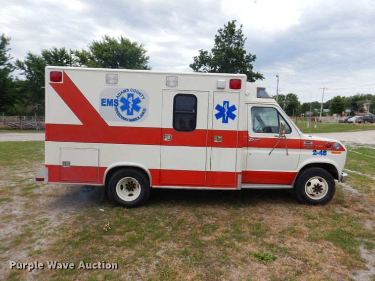 image for item JH9700 1986 Ford E350  ambulance