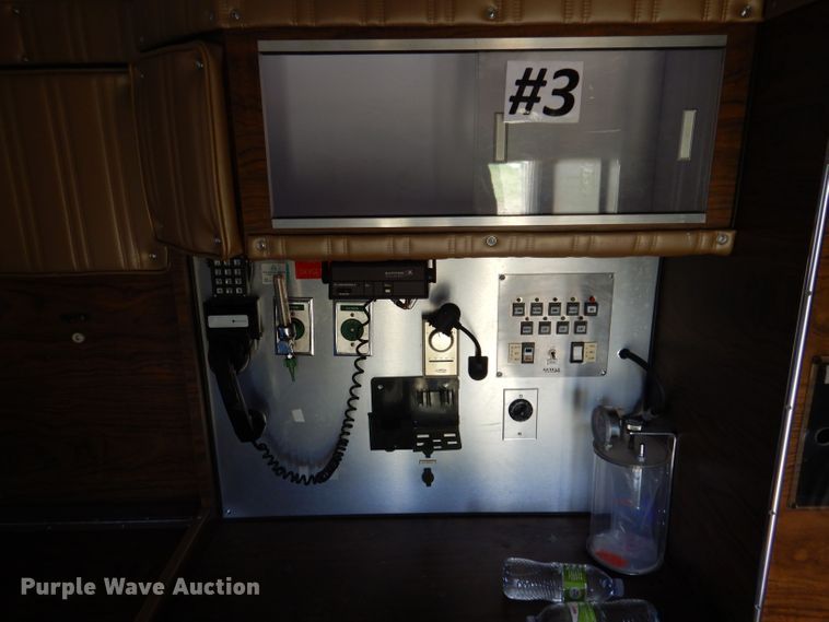 image for item JH9700 1986 Ford E350  ambulance