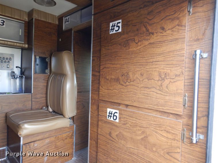 image for item JH9700 1986 Ford E350  ambulance