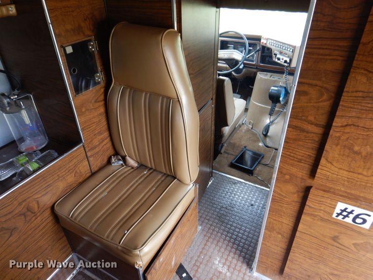 image for item JH9700 1986 Ford E350  ambulance