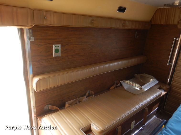 image for item JH9700 1986 Ford E350  ambulance