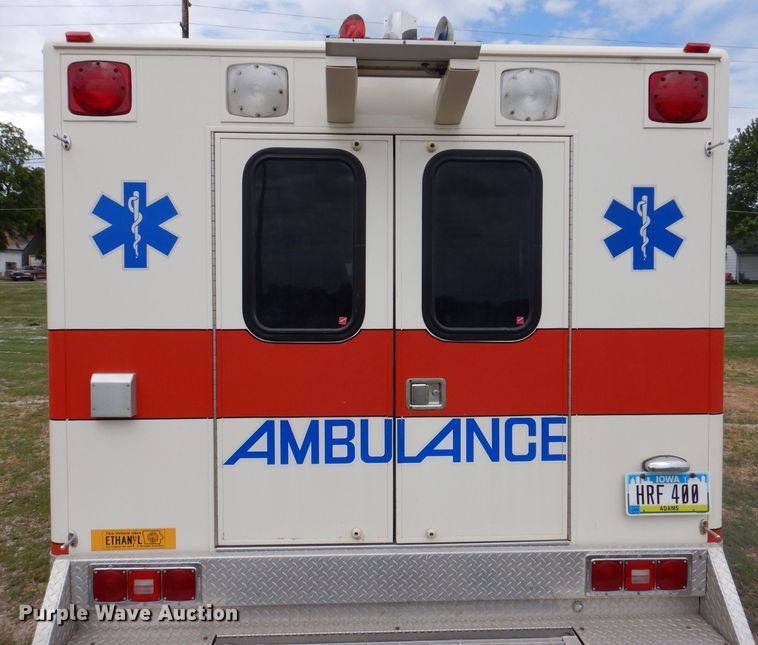 image for item JH9700 1986 Ford E350  ambulance