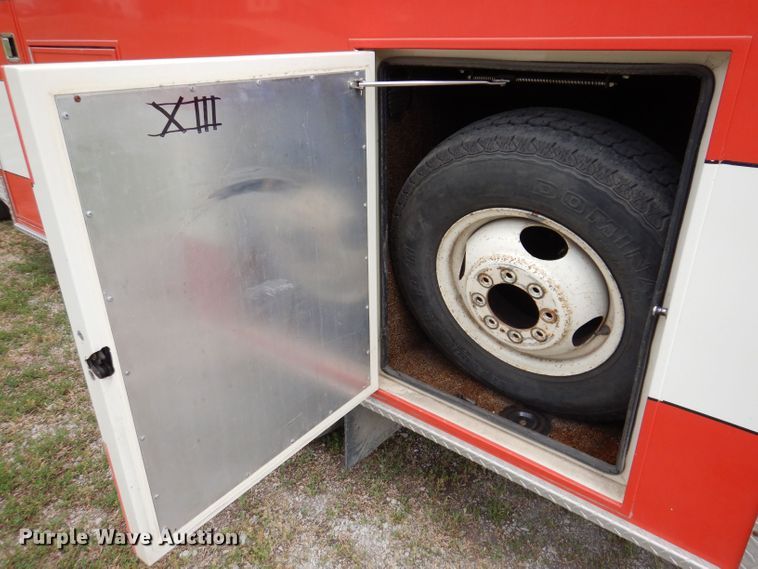 image for item JH9700 1986 Ford E350  ambulance