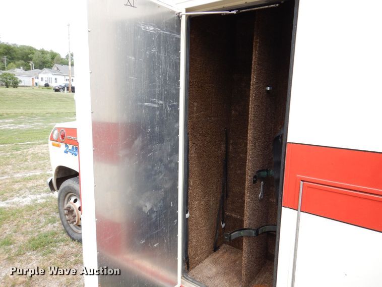 image for item JH9700 1986 Ford E350  ambulance