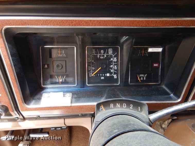 image for item JH9700 1986 Ford E350  ambulance