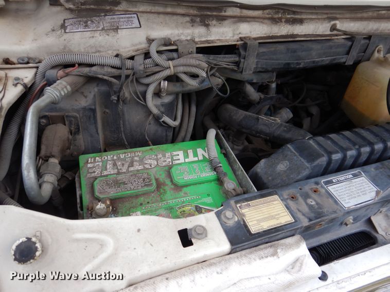 image for item JH9700 1986 Ford E350  ambulance