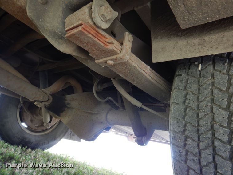 image for item JH9700 1986 Ford E350  ambulance