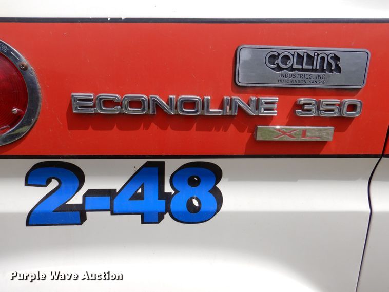 image for item JH9700 1986 Ford E350  ambulance