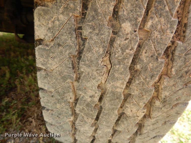 image for item JH9700 1986 Ford E350  ambulance