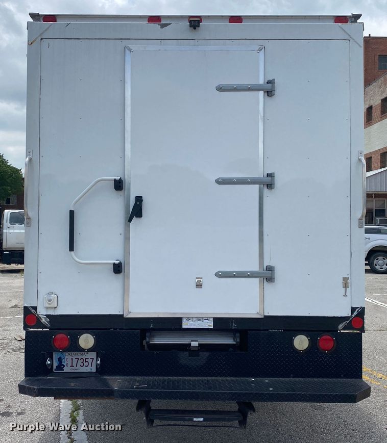 image for item JK9938 2013 Chevrolet Express  box truck