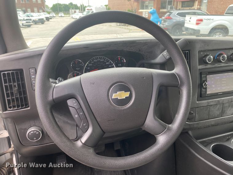 image for item JK9938 2013 Chevrolet Express  box truck