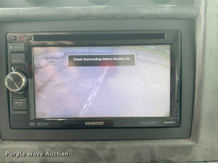 image for item JK9938 2013 Chevrolet Express  box truck