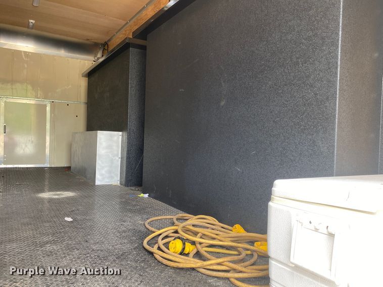 image for item JK9938 2013 Chevrolet Express  box truck