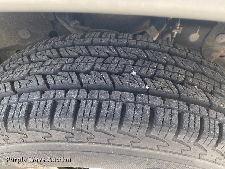 image for item JK9938 2013 Chevrolet Express  box truck