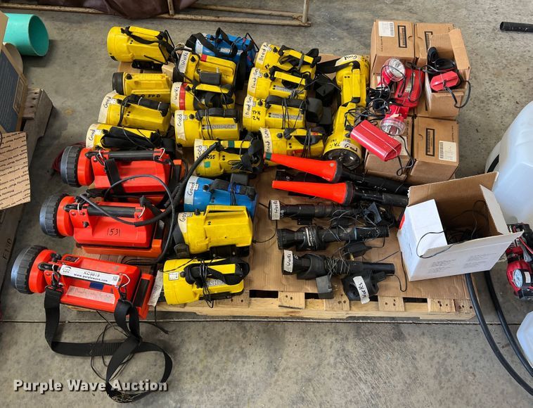 image for item KC9819 Approximately 44 flashlights