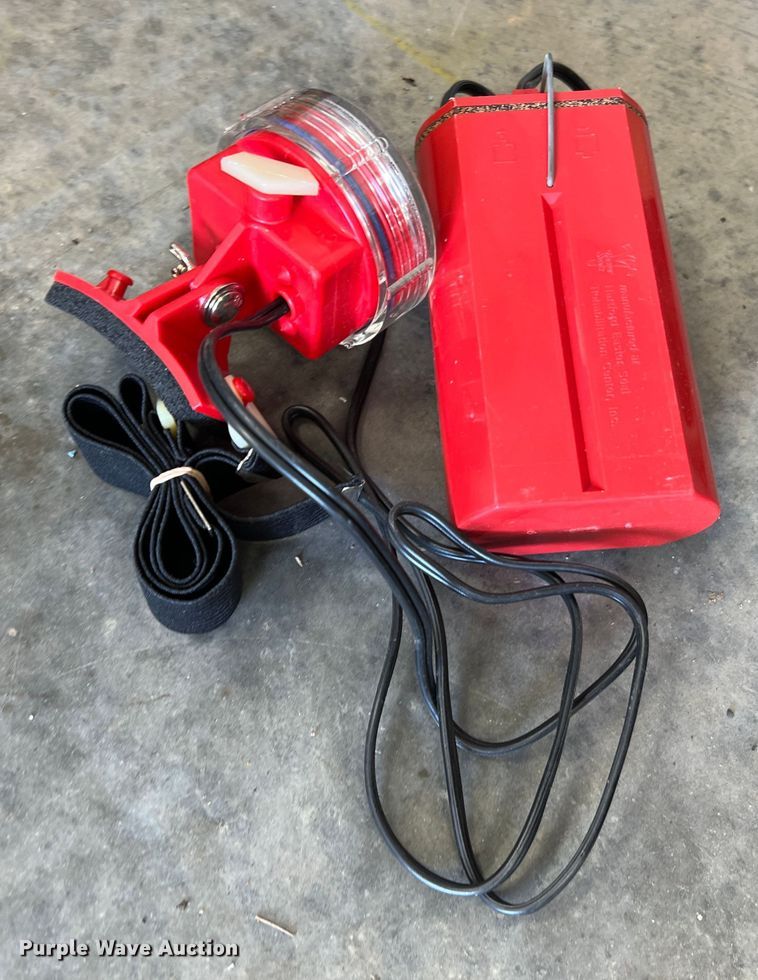 image for item KC9819 Approximately 44 flashlights