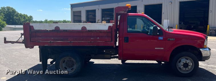 image for item KC9854 2003 Ford F550 XL  dump flatbed pickup truck