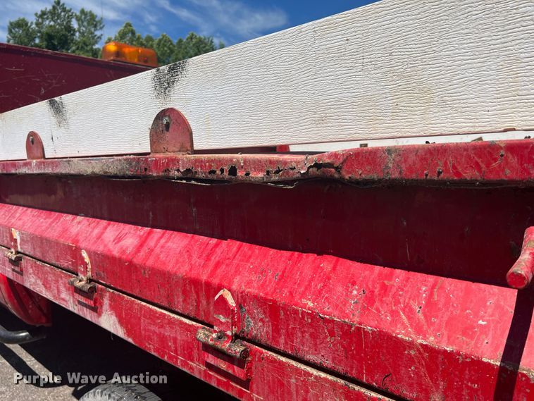 image for item KC9854 2003 Ford F550 XL  dump flatbed pickup truck
