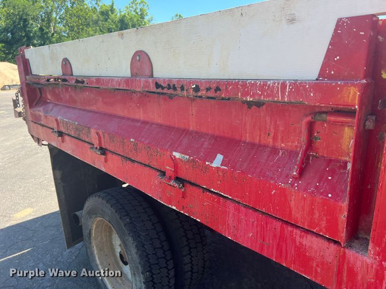 image for item KC9854 2003 Ford F550 XL  dump flatbed pickup truck